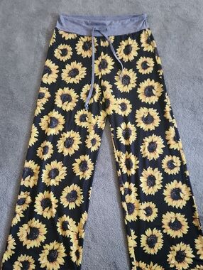 Sunflower Print Women's Lounge Pants - Black & Yellow